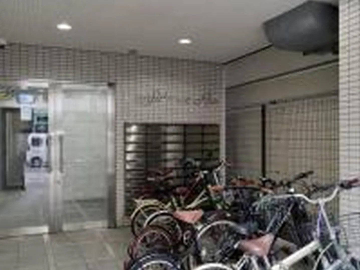コンフィデンスロン404 Apartment Osaka